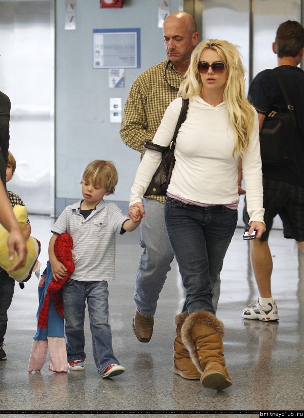 Бритни в аэропорту Нового Орлеана99.jpg(Бритни Спирс, Britney Spears)