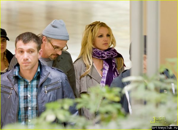 Бритни и Джейсон в аэропорту LAX5.jpg(Бритни Спирс, Britney Spears)