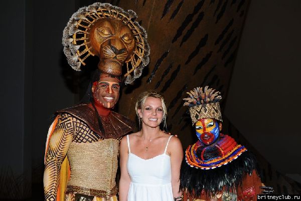 Бритни с сыновьями на спектакле "Король Лев"2.jpg(Бритни Спирс, Britney Spears)