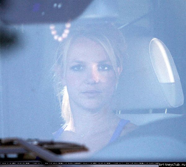 Бритни покидает игру Шона Престона в Сан Фернандо16.jpg(Бритни Спирс, Britney Spears)