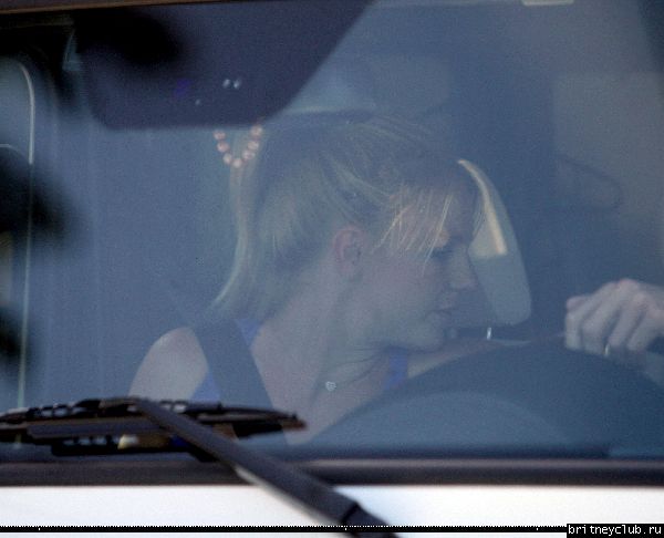 Бритни покидает игру Шона Престона в Сан Фернандо21.jpg(Бритни Спирс, Britney Spears)
