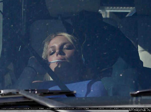 Бритни покидает игру Шона Престона в Сан Фернандо26.jpg(Бритни Спирс, Britney Spears)
