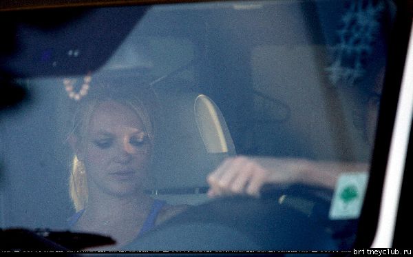 Бритни покидает игру Шона Престона в Сан Фернандо31.jpg(Бритни Спирс, Britney Spears)