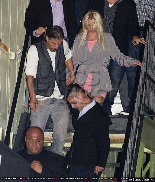 Бритни покидает клубы Troubadour и Factory05.jpg(Бритни Спирс, Britney Spears)