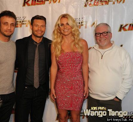Бритни на концерте Kiis FM Wango Tango009.jpg(Бритни Спирс, Britney Spears)