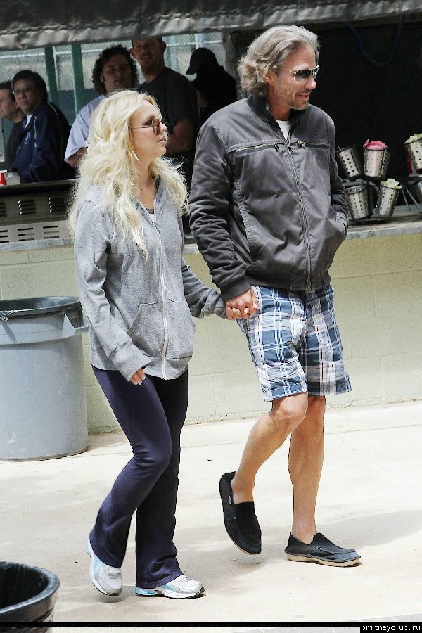 Бритни и Джейсон в Сан Фернандо41.jpg(Бритни Спирс, Britney Spears)