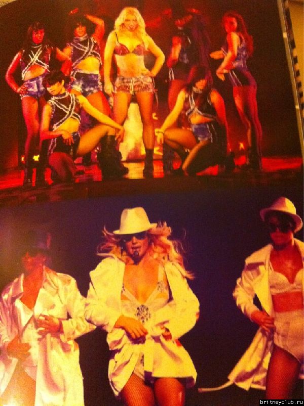 Femme Fatale Tourbook (2011)18.jpg(Бритни Спирс, Britney Spears)