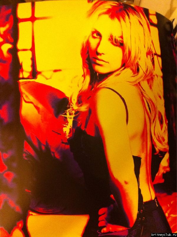 Femme Fatale Tourbook (2011)33.jpg(Бритни Спирс, Britney Spears)