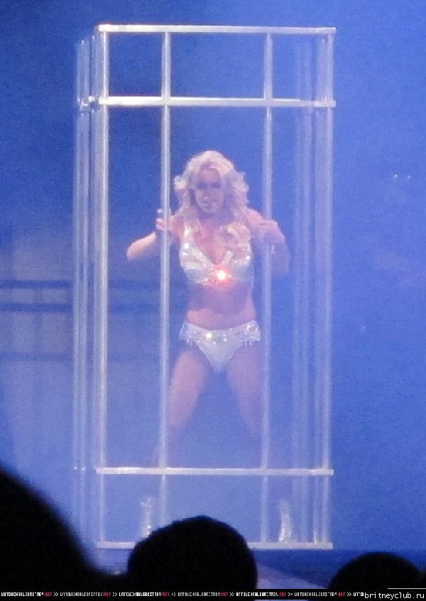 The Femme Fatale Tour в Сакраменто52.jpg(Бритни Спирс, Britney Spears)