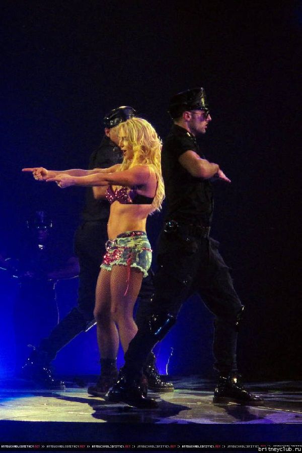 The Femme Fatale Tour в Сакраменто87.jpg(Бритни Спирс, Britney Spears)