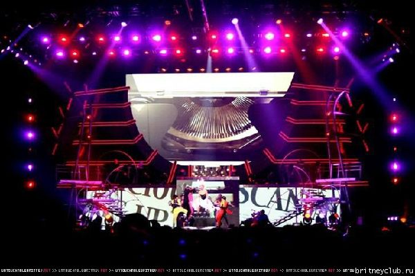 The Femme Fatale Tour в Хьюстоне08.jpg(Бритни Спирс, Britney Spears)