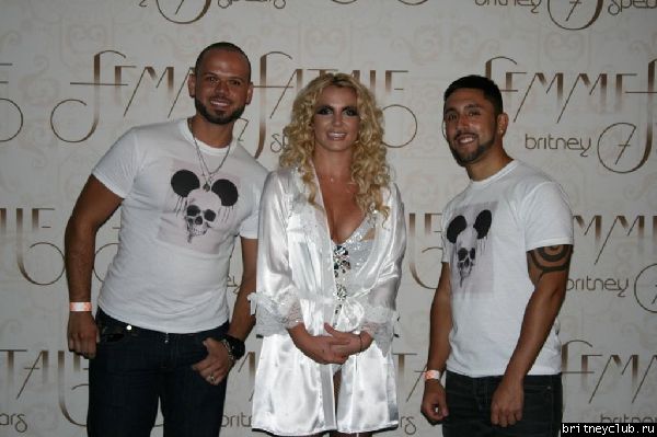 The Femme Fatale Tour в Майями (перед концертом)4.jpg(Бритни Спирс, Britney Spears)