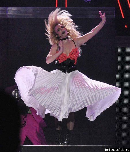 The Femme Fatale Tour в Шарлотте01.jpg(Бритни Спирс, Britney Spears)