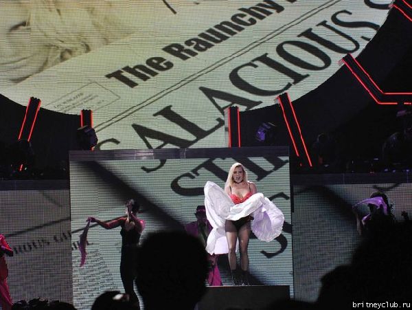 The Femme Fatale Tour в Шарлотте05.jpg(Бритни Спирс, Britney Spears)