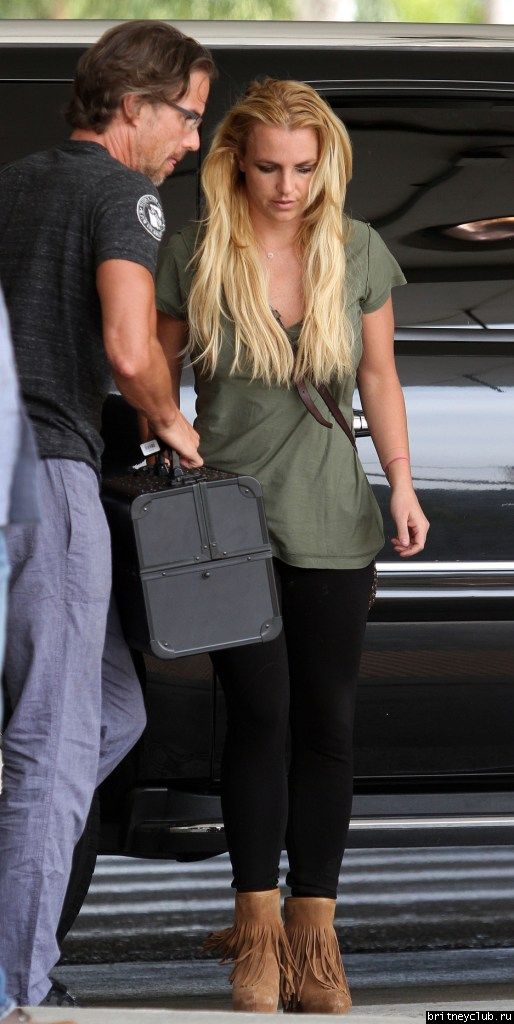 Бритни покидает Лос-Анджелес25.jpg(Бритни Спирс, Britney Spears)