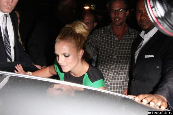 Приезд и отъезд Бритни и Джейсона на вечеринку European Femme Fatale Tour Launch Party04.jpg(Бритни Спирс, Britney Spears)