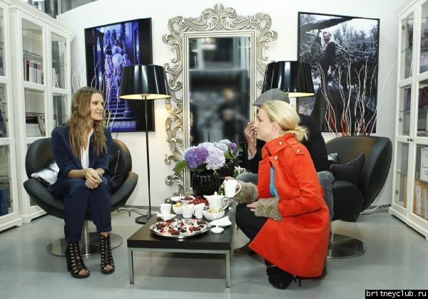 Бритни посещает дизайн студию Киры Пластининой12.jpg(Бритни Спирс, Britney Spears)