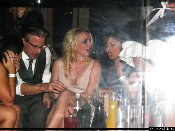 Бритни и Джейсон отмечают помолвку в клубе Chateau09.jpg(Бритни Спирс, Britney Spears)