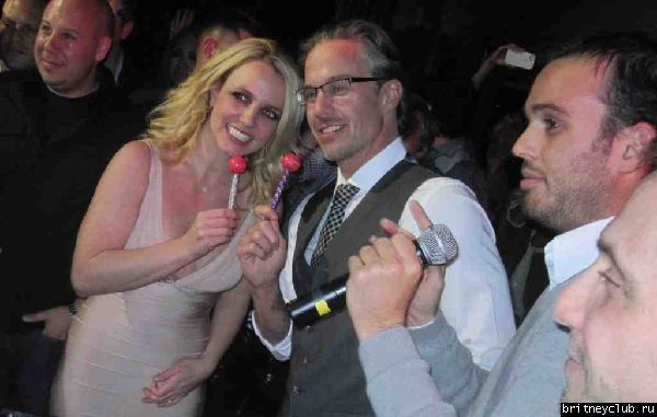 Бритни и Джейсон отмечают помолвку в клубе Chateau14.jpg(Бритни Спирс, Britney Spears)