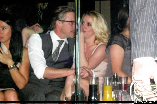 Бритни и Джейсон отмечают помолвку в клубе Chateau24.jpg(Бритни Спирс, Britney Spears)