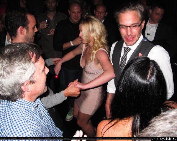 Бритни и Джейсон отмечают помолвку в клубе Chateau32.jpg(Бритни Спирс, Britney Spears)