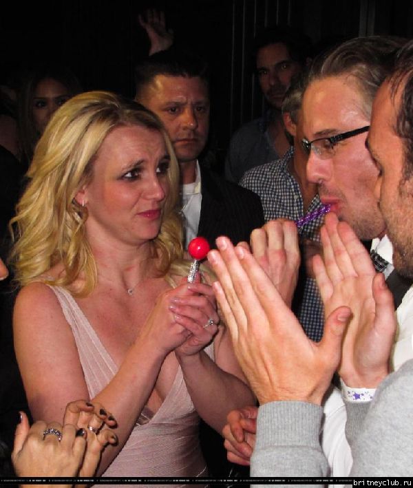 Бритни и Джейсон отмечают помолвку в клубе Chateau35.jpg(Бритни Спирс, Britney Spears)