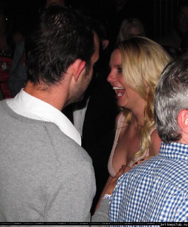 Бритни и Джейсон отмечают помолвку в клубе Chateau38.jpg(Бритни Спирс, Britney Spears)