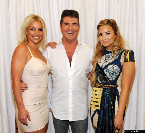 Бритни на оглашении новых судей шоу X-Factor03.jpg(Бритни Спирс, Britney Spears)