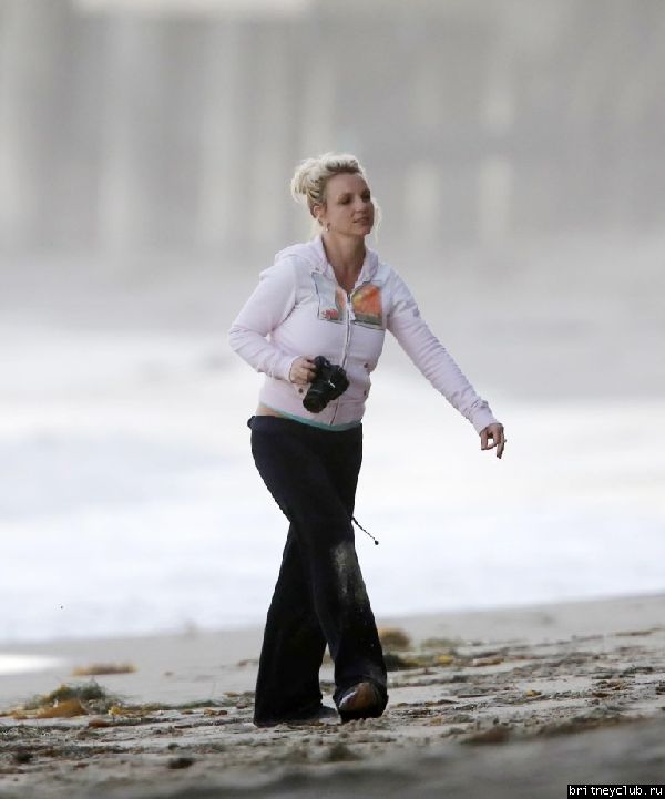 Бритни на пляже в Малибу15.jpg(Бритни Спирс, Britney Spears)