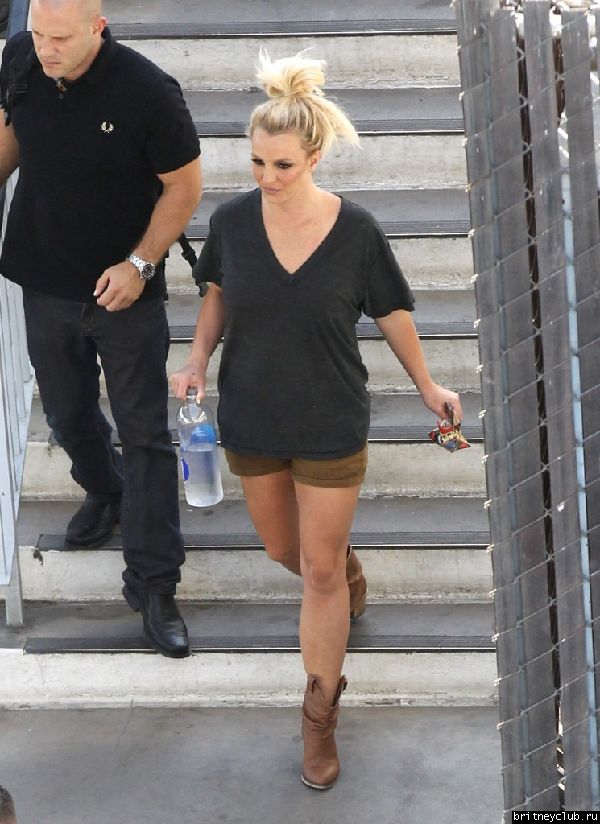Бритни покидает фото студию в Лос-Анджелесе03.jpg(Бритни Спирс, Britney Spears)