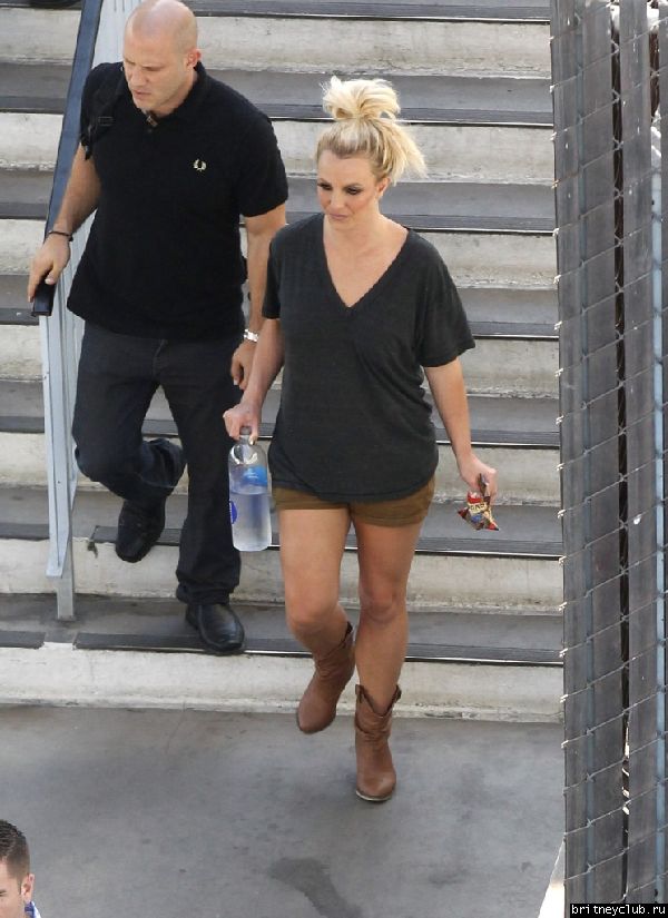 Бритни покидает фото студию в Лос-Анджелесе09.jpg(Бритни Спирс, Britney Spears)