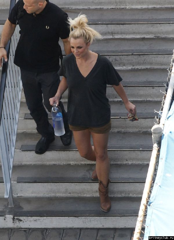 Бритни покидает фото студию в Лос-Анджелесе12.jpg(Бритни Спирс, Britney Spears)