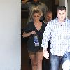 Бритни покидает фото студию в Лос-Анджелесе