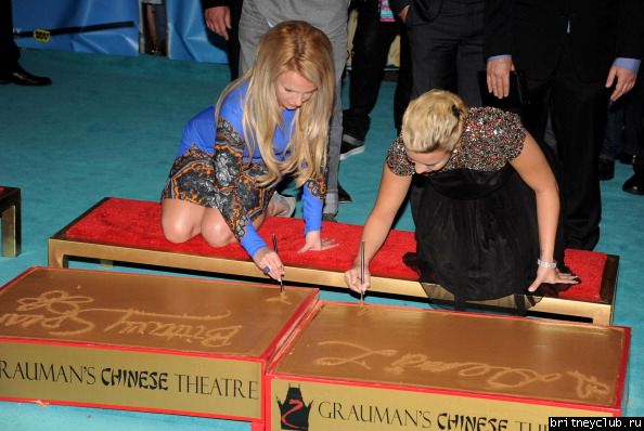 Бритни на церемонии Handprint Ceremony в Лос-Анджелесе40.jpg(Бритни Спирс, Britney Spears)
