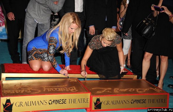 Бритни на церемонии Handprint Ceremony в Лос-Анджелесе60.jpg(Бритни Спирс, Britney Spears)