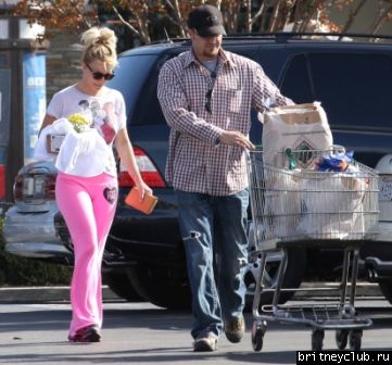 Бритни на шоппинге в Калабасасе07.jpg(Бритни Спирс, Britney Spears)
