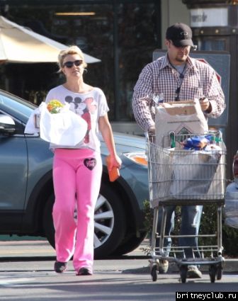 Бритни на шоппинге в Калабасасе17.jpg(Бритни Спирс, Britney Spears)