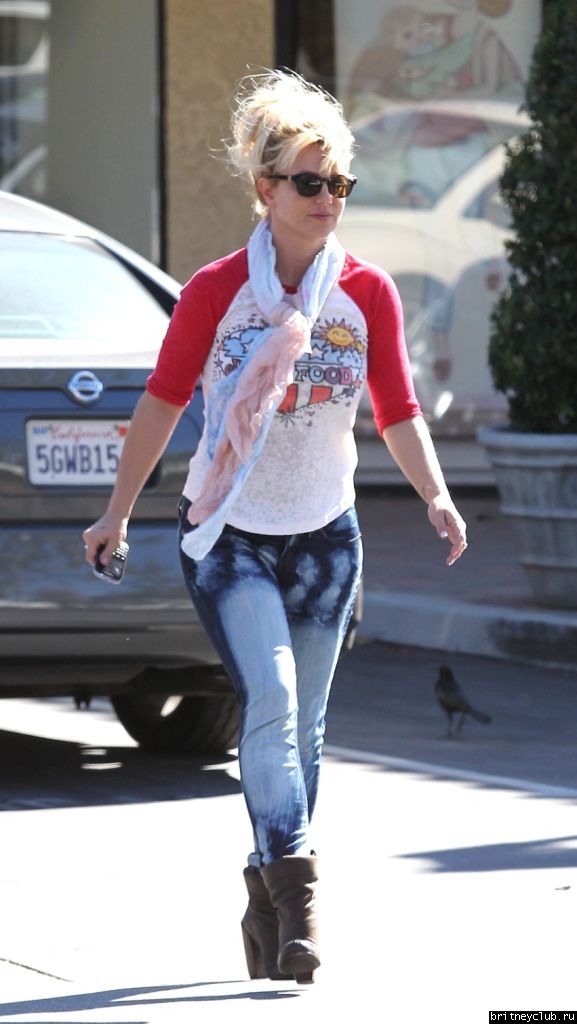 Бритни покидает отель и ресторан  SubWay29.jpg(Бритни Спирс, Britney Spears)