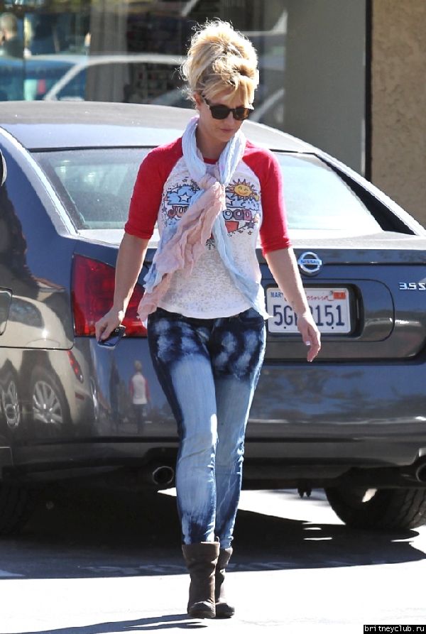 Бритни покидает отель и ресторан  SubWay30.jpg(Бритни Спирс, Britney Spears)