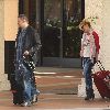 Бритни покидает отель и ресторан  SubWay