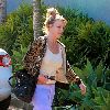 Бритни покидает танцевальную студию в Санта-Монике