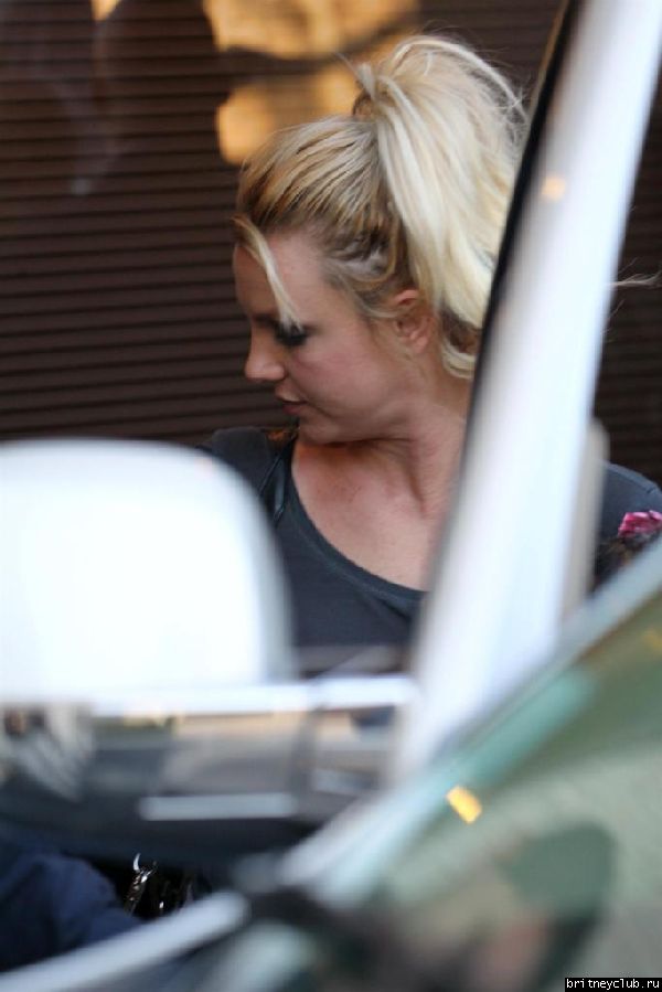 Бритни с детьми покидает танцевальную студию ROCKIT21.jpg(Бритни Спирс, Britney Spears)