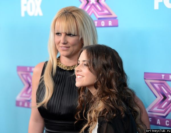 Бритни на пресс-конференции по случаю финала The X Factor USA50.jpg(Бритни Спирс, Britney Spears)