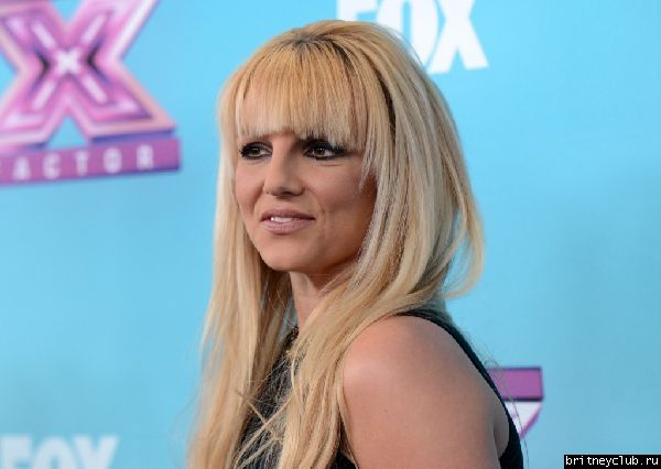 Бритни на пресс-конференции по случаю финала The X Factor USA52.jpg(Бритни Спирс, Britney Spears)