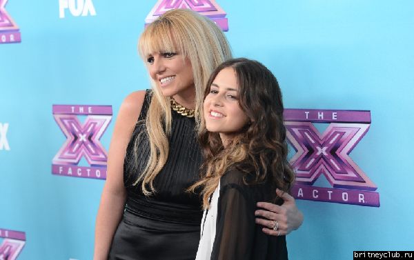 Бритни на пресс-конференции по случаю финала The X Factor USA55.jpg(Бритни Спирс, Britney Spears)