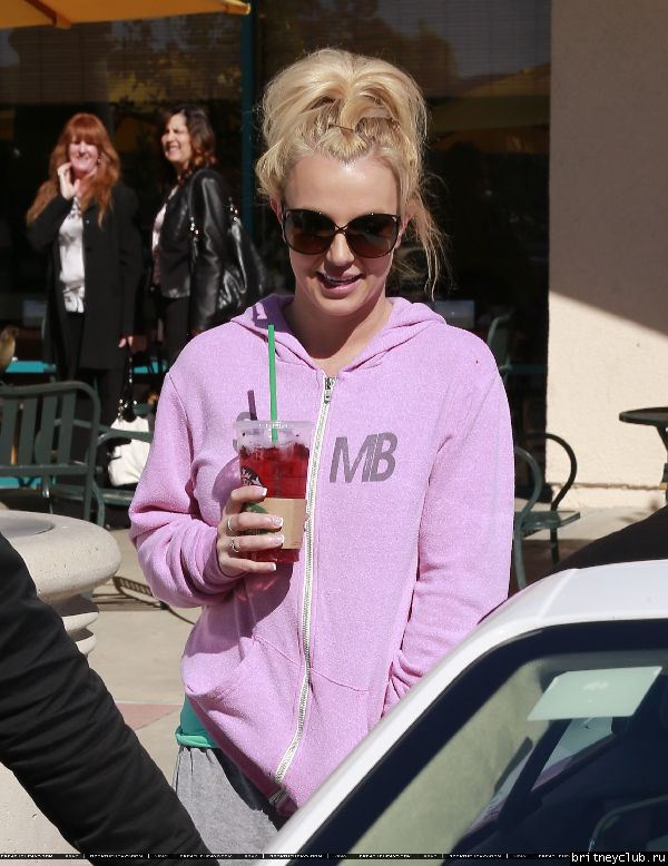 Бритни посетила салон красоты в Лос-Анджелесе63.jpg(Бритни Спирс, Britney Spears)