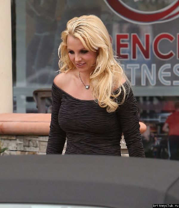 Бритни покидает салон Forever Bella Skin and Tanning06.jpg(Бритни Спирс, Britney Spears)