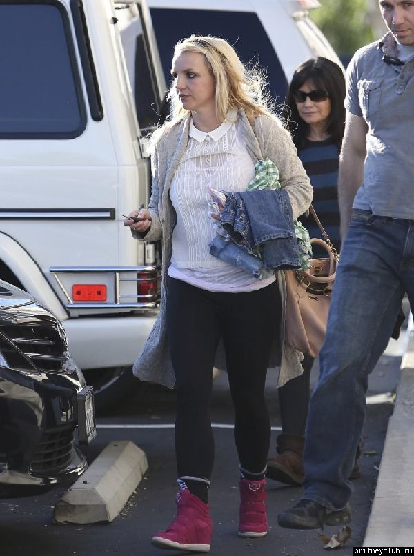 Бритни забирает детей из гимнастического зала!07.jpg(Бритни Спирс, Britney Spears)