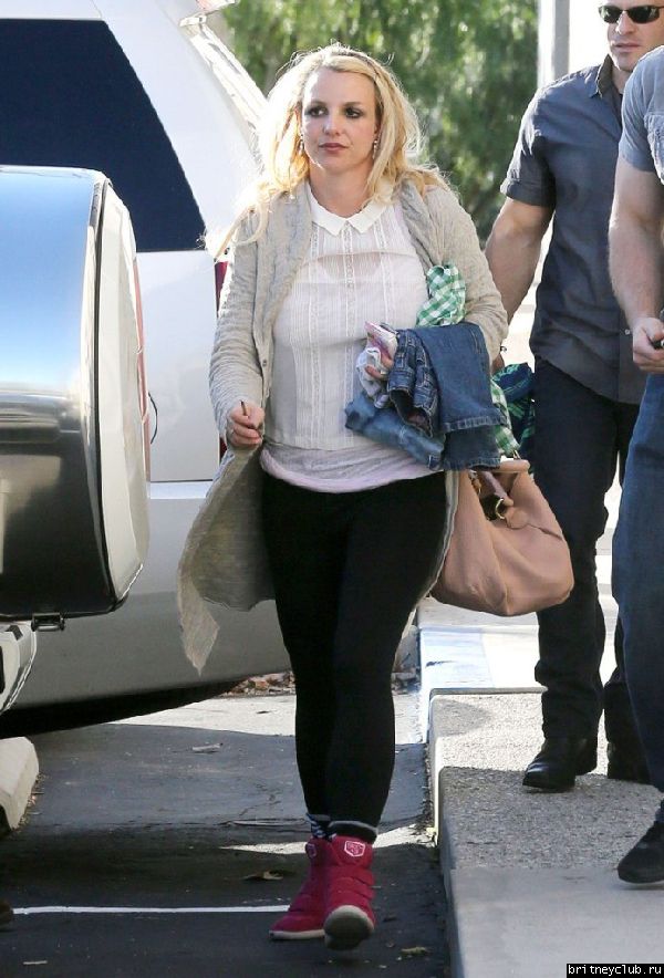 Бритни забирает детей из гимнастического зала!35.jpg(Бритни Спирс, Britney Spears)