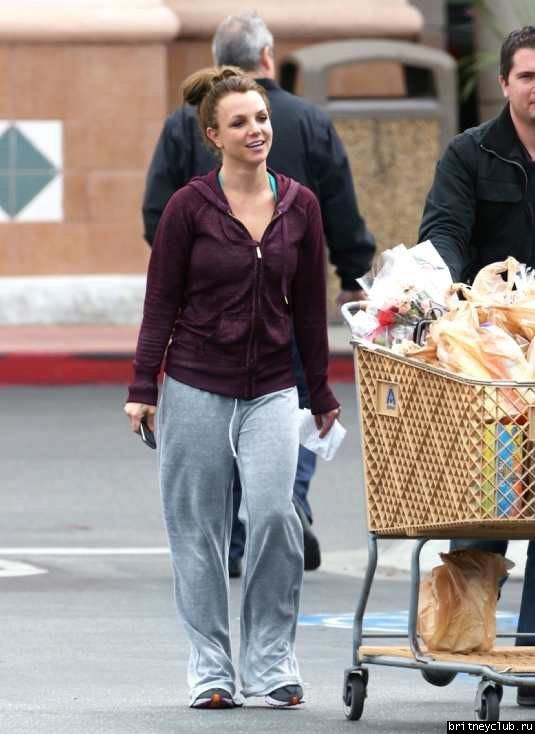 Бритни посетила супермаркет  Albertsons31.jpg(Бритни Спирс, Britney Spears)